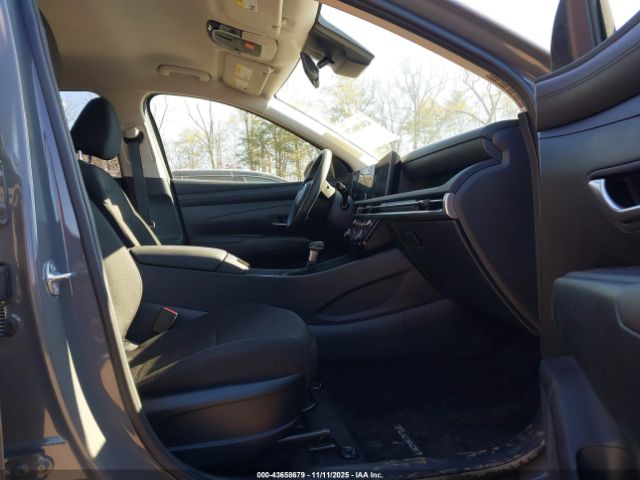 Hyundai TUCSON Sel Image 2