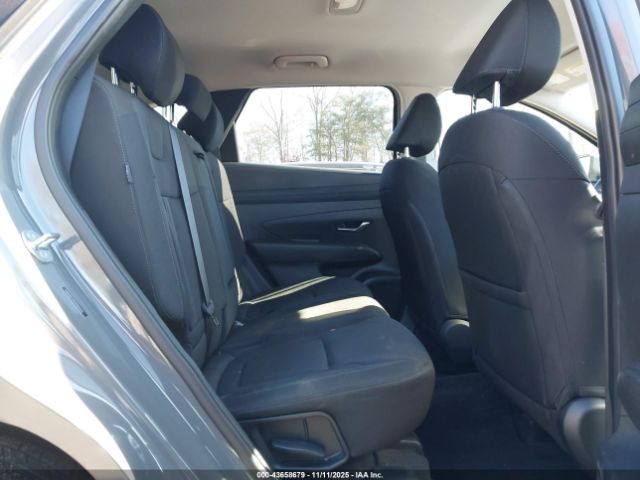 Hyundai TUCSON Sel Image 12