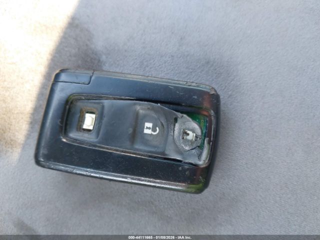 Toyota Prius Touring Image 6