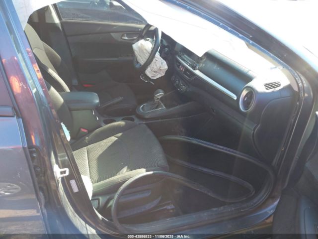 Kia Forte Lxs Image 15