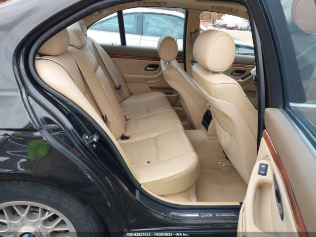 BMW 5 Series Image 7