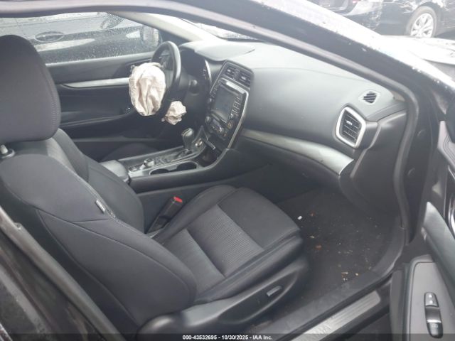 Nissan Maxima 3.5 S Image 4