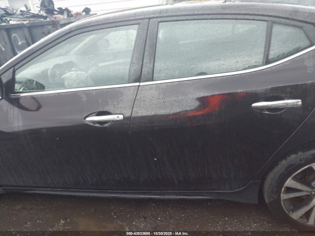 Nissan Maxima 3.5 S Image 8