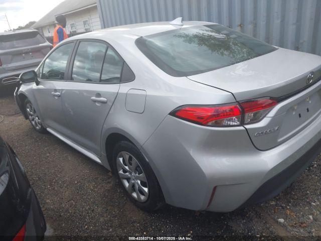 Toyota Corolla Le Image 16