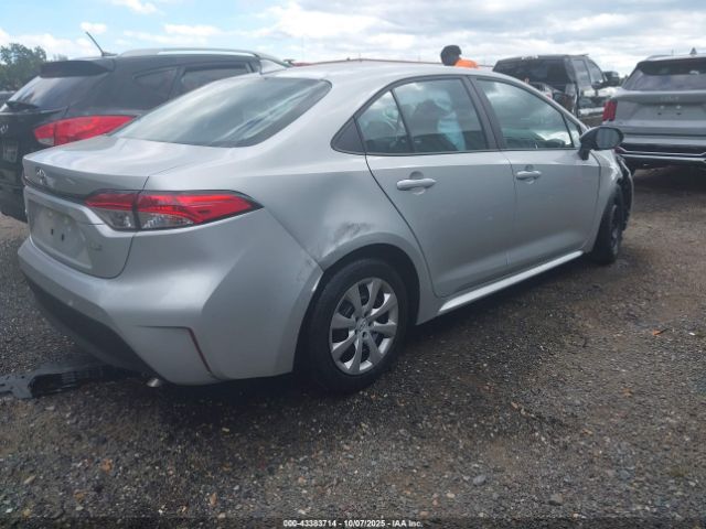 Toyota Corolla Le Image 11