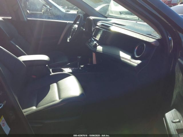 Toyota RAV4 Limited Image 3