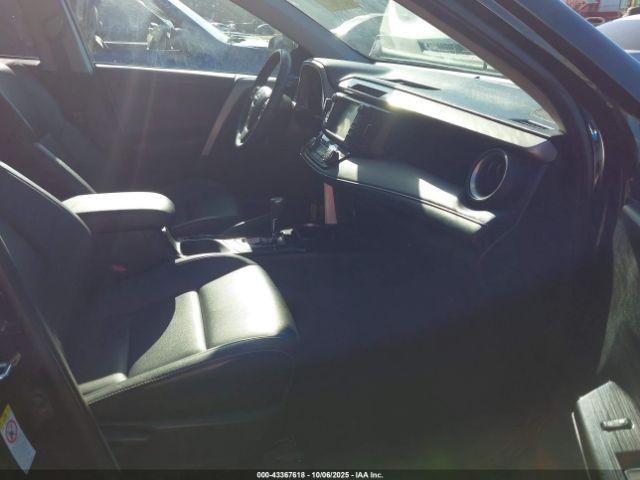 Toyota RAV4 Limited Image 3