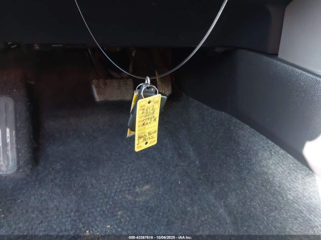 Toyota RAV4 Limited Image 11