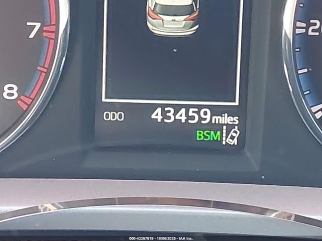 Toyota RAV4 Limited Image 13