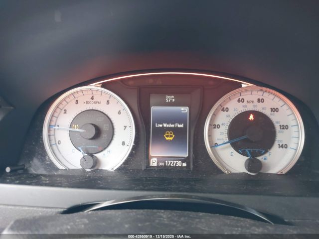 Toyota Camry Se Image 13