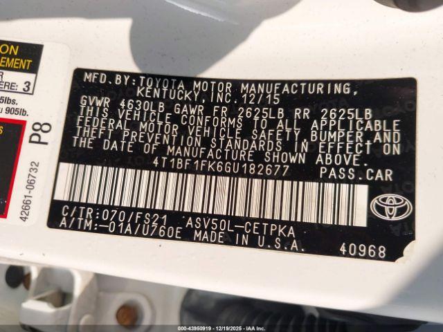 Toyota Camry Se Image 9