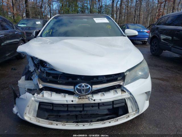 Toyota Camry Se Image 2