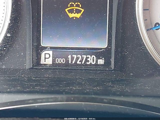 Toyota Camry Se Image 16