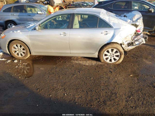 Toyota Camry Xle Image 14