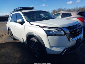  Salvage Nissan Pathfinder