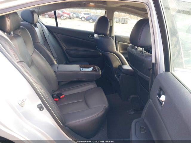 Nissan Maxima 3.5 Sv Image 7