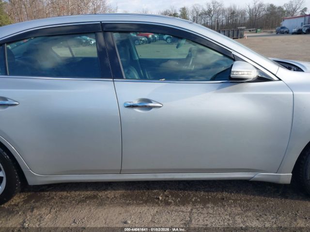 Nissan Maxima 3.5 Sv Image 2