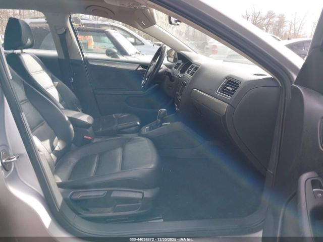 Volkswagen Jetta 1.8t Se Image 16