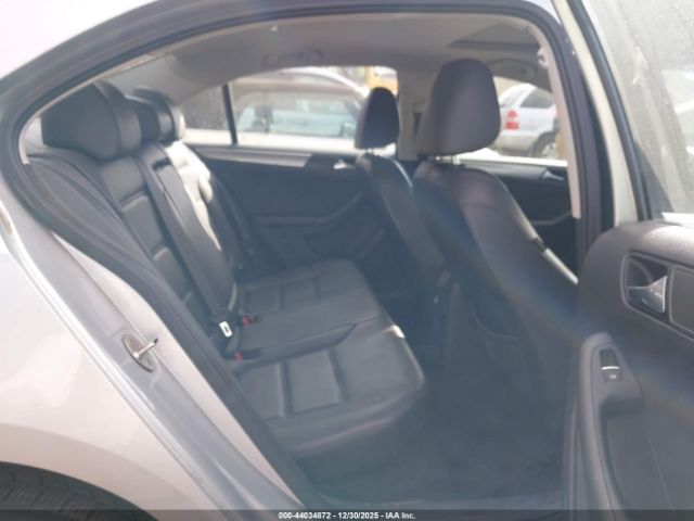 Volkswagen Jetta 1.8t Se Image 11