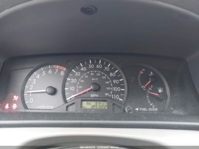 Toyota Corolla Ce Image 6