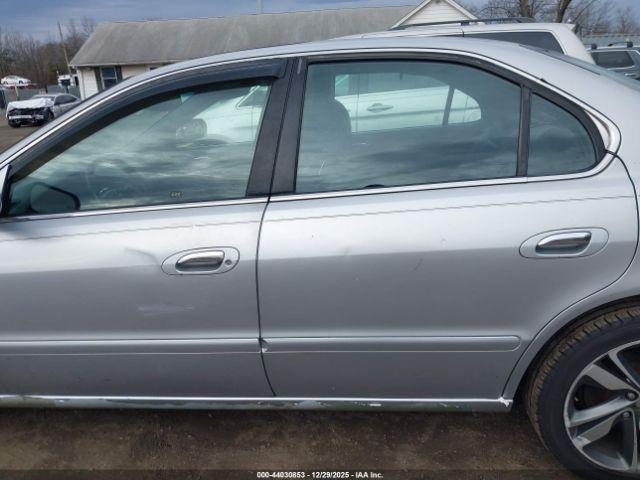 Acura TL 3.2 Image 12