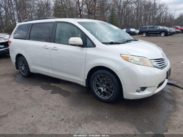  Salvage Toyota Sienna