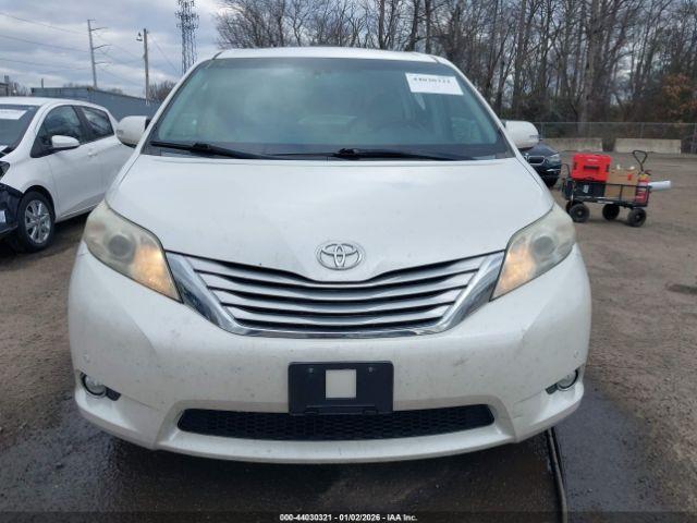 Toyota Sienna Limited 7 Passenger Image 12