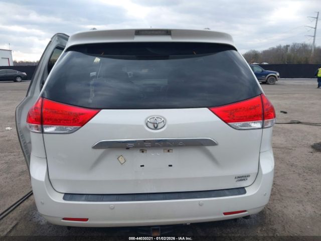 Toyota Sienna Limited 7 Passenger Image 16