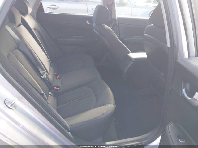 Kia Optima Lx Image 6