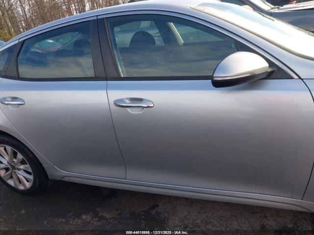 Kia Optima Lx Image 12