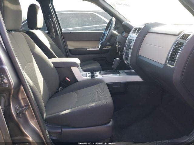 Mercury Mariner Image 14