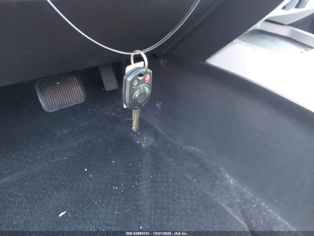 Mercury Mariner Image 10