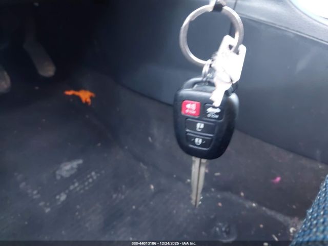 Toyota Corolla Se Image 12