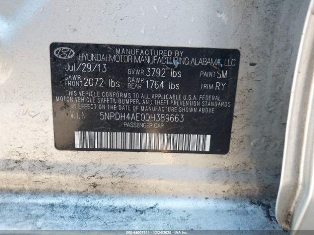 Hyundai ELANTRA Limited Image 9