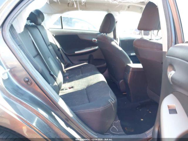 Toyota Corolla S Image 8