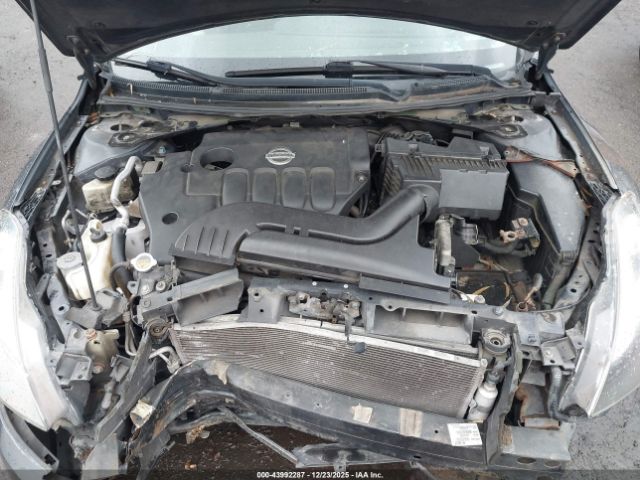 Nissan Altima 2.5 S Image 8