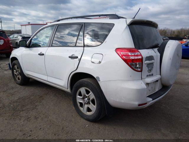Toyota RAV4 Image 8