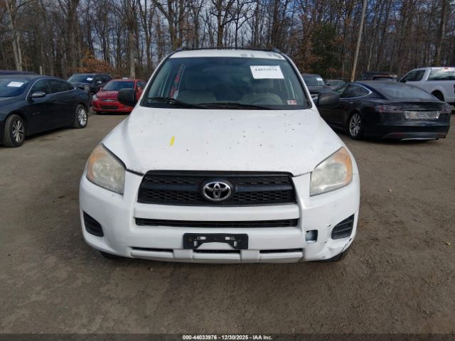 Toyota RAV4 Image 12