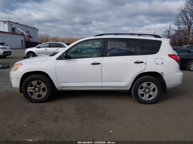 Toyota RAV4 Image 14