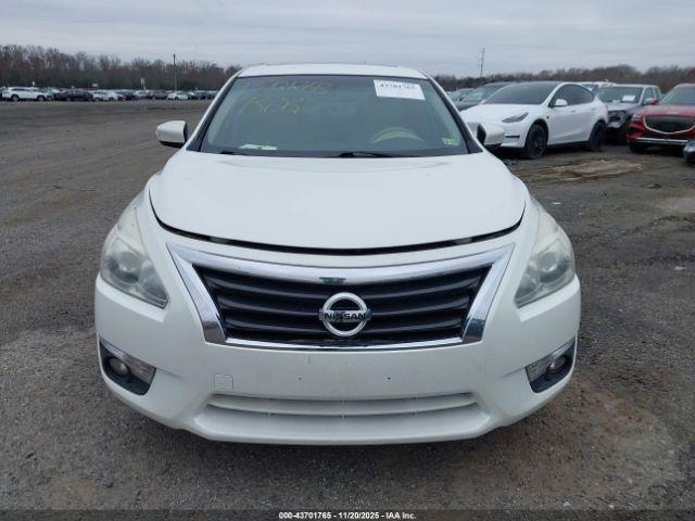 Nissan Altima 2.5 Sv Image 10