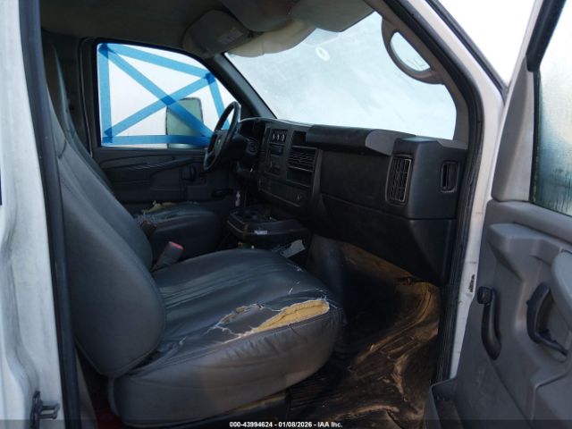 Chevrolet Express Work Van Image 13