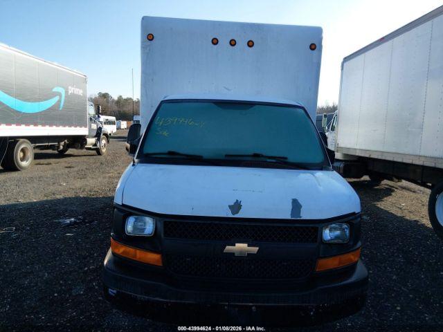 Chevrolet Express Work Van Image 6
