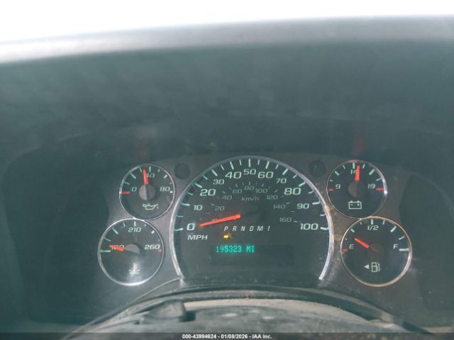 Chevrolet Express Work Van Image 5