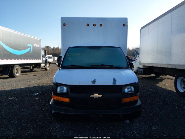 Chevrolet Express Work Van Image 9