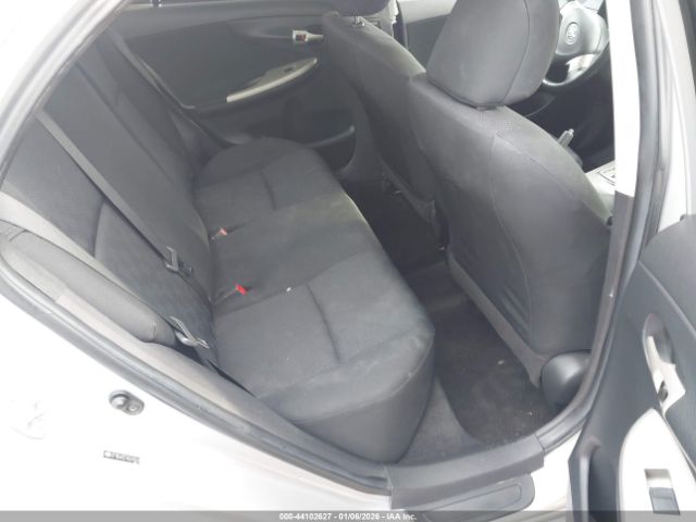 Toyota Corolla S Image 6