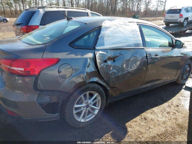 Ford Focus Se Image 12