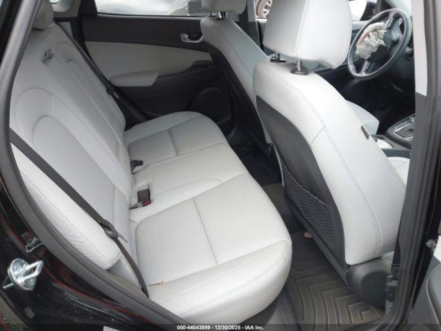 Hyundai KONA Limited Image 4