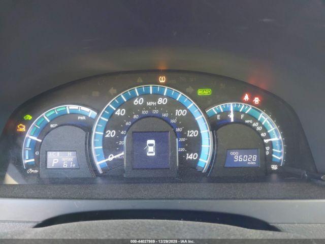 Toyota Camry Xle Image 16