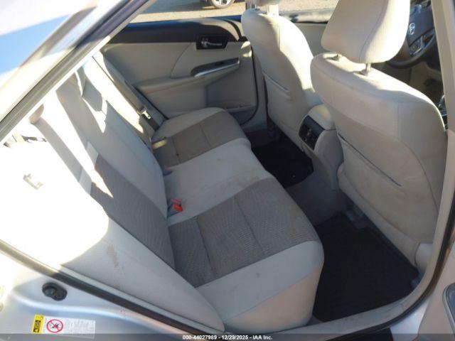 Toyota Camry Xle Image 9