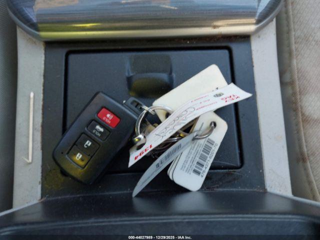 Toyota Camry Xle Image 11